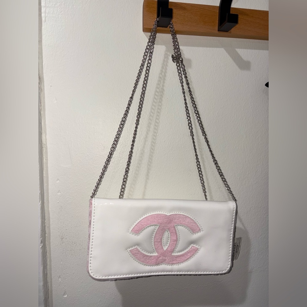 CHANEL PURSE/CROSSBODY